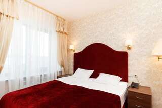 Отель Braslaw Lakes Hotel Браслав Бюджетный двухместный номер с 1 кроватью или 2 отдельными кроватями-2